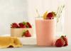 طرز تهیه انواع اسموتی توت فرنگی کافی شاپی به 10 روش