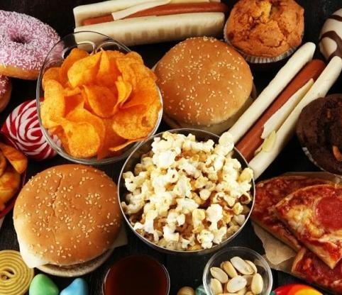برای اینکه دچار بیماری قلبی نشوید این 32 خوراکی را نخورید
